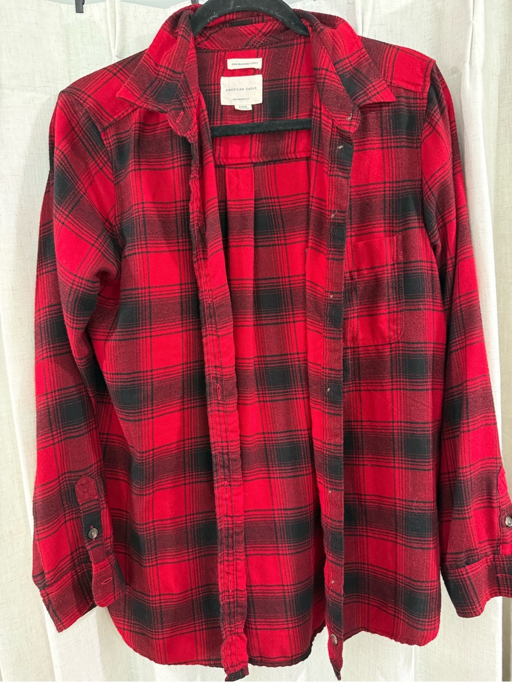American Eagle so soft Red and Black Plaid Flannel Button-Up Shirt